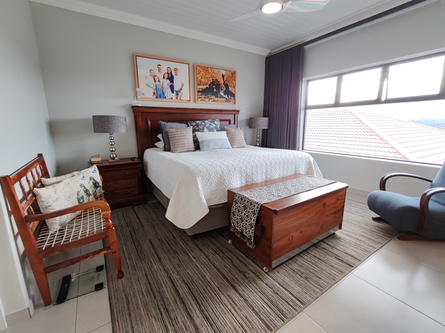 3 Bedroom Property for Sale in Avonddans Western Cape
